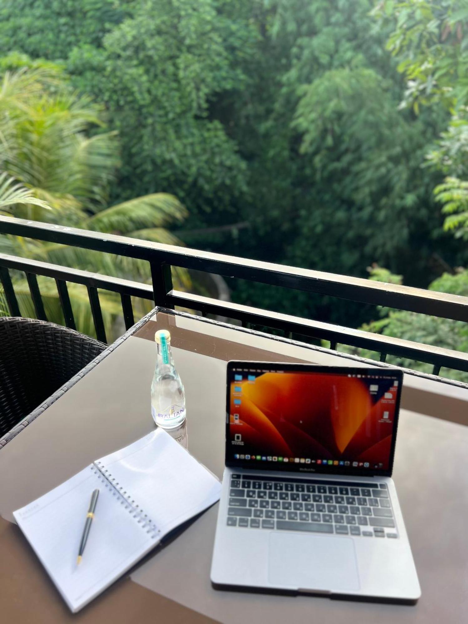 Central House Ubud Esterno foto
